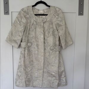Mint for Bergdorf Goodman Silver Floral Brocade Coat. Size 2